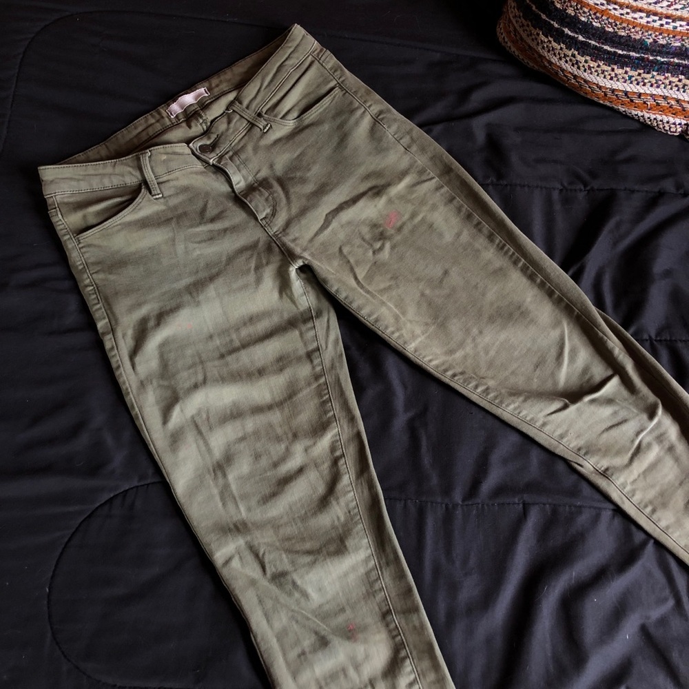 UNI QLO Olive Low Rise Skinny Jeans